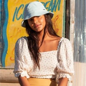 Billabong royal wear top, size medium